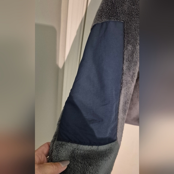 L.L. Bean Charcoal and Navy Fleece Zip Up Sz.XL - Picture 3 of 6